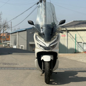 혼다 더뉴pcx125 20년식 7만1천키로 판매합니다 이미지