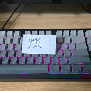 커스텀키보드 m3 rgb 기계식 제네시스8k 이미지