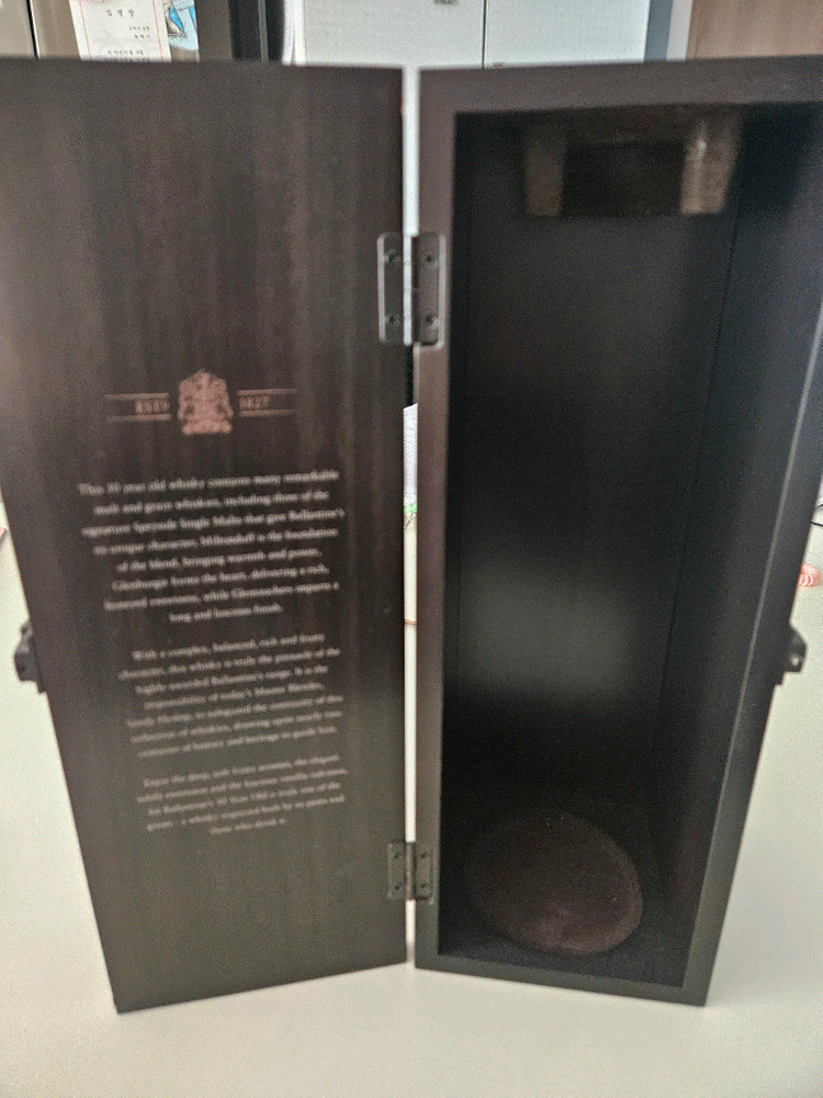 양주 30년산 케이스 이미지