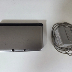 닌텐도 3DS XL 실버 샌디스크128g 충전기포함 팝니다 이미지