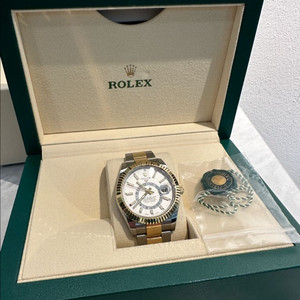 로렉스 스카이드웰러 흰판 오이스트 콤비 판매합니다 이미지