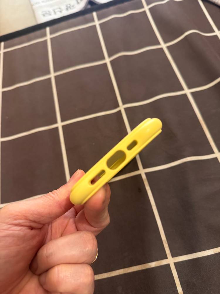 아이폰15프로 정품 케이스티파이 리플케이스 옐로우 팝니다 이미지