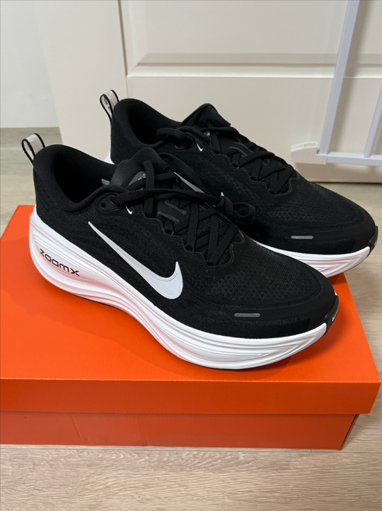 나이키 보메로 플러스 265 이미지