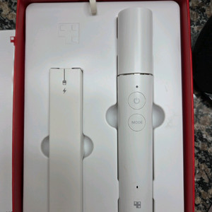 메디큐브 에이지알 눈가전용디바이스 이미지