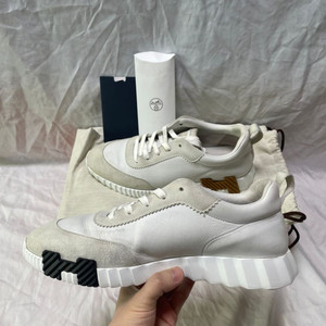 [43] 에르메스 카프스킨 스웨이드 바운싱 스니커즈 이미지