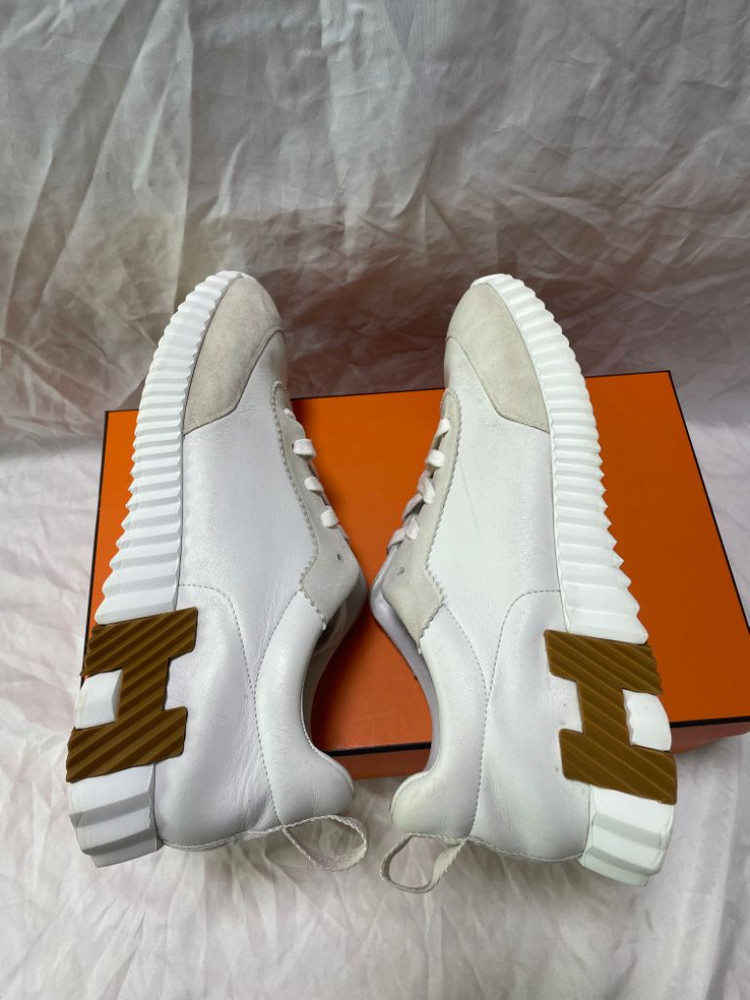 [43] 에르메스 카프스킨 스웨이드 바운싱 스니커즈 이미지