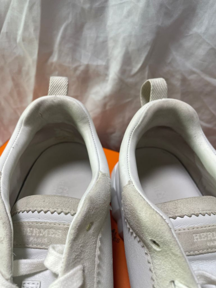 [43] 에르메스 카프스킨 스웨이드 바운싱 스니커즈 이미지