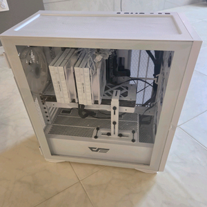 개인 고사양 게이밍 컴퓨터 화이트 조합 7600/4070 super/m.2 1tb/ddr5 이미지