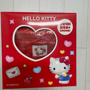 세븐일레븐 헬로키티 패딩 손잡이 수납 파우치 레드 발렌타인 키티 쎄븐 이미지