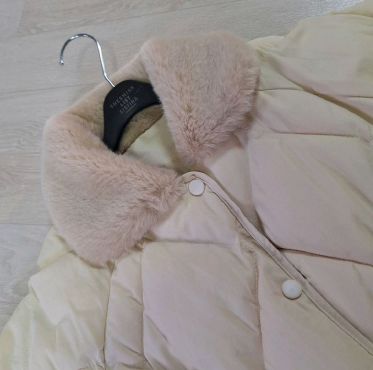 크림 아이보리 롱패딩 퍼 카라 퀄팅 이미지