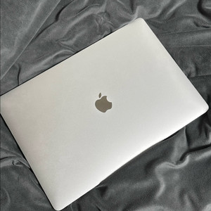 맥북 프로 15인치 2018년 스페이스 그레이 (오늘만 급처) 이미지