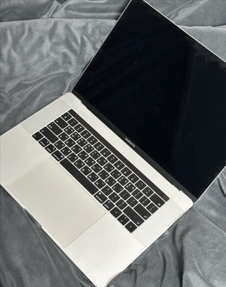 맥북 프로 15인치 2018년 스페이스 그레이 (오늘만 급처) 이미지