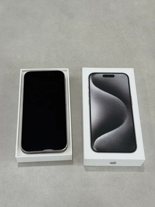 아이폰 15프로 256 화이트 배터리94 이미지