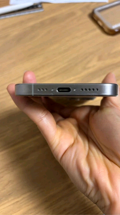 아이폰 15 Pro 실버 512G 이미지