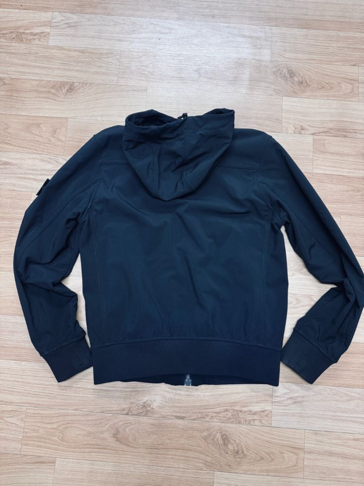 스톤아일랜드 소프트쉘 후드 집업 블랙 M 이미지