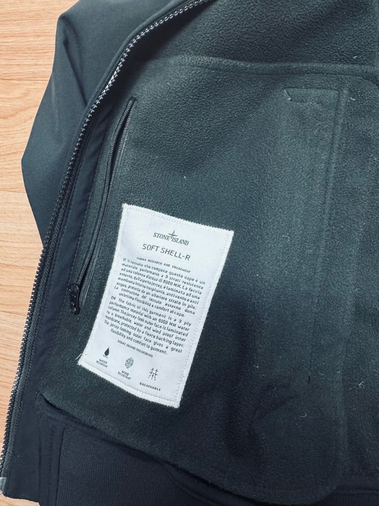 스톤아일랜드 소프트쉘 후드 집업 블랙 M 이미지