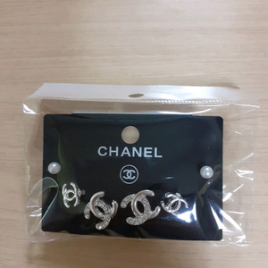 CC 로고 귀걸이 세트 새상품 이미지