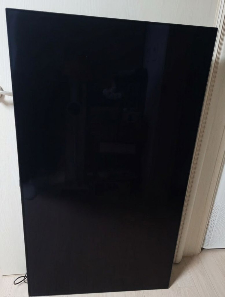 LG OLED 55인치, 삼성 QLED 65인치 TV 이미지