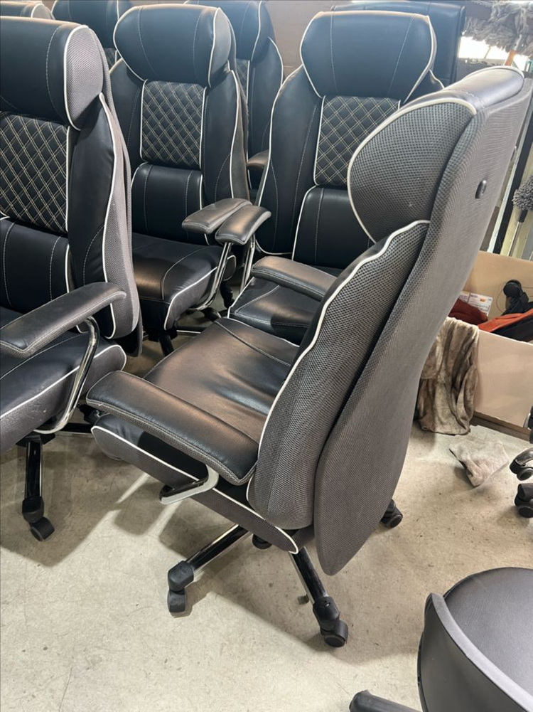 중고 블랙 PC방의자 게이밍 이미지