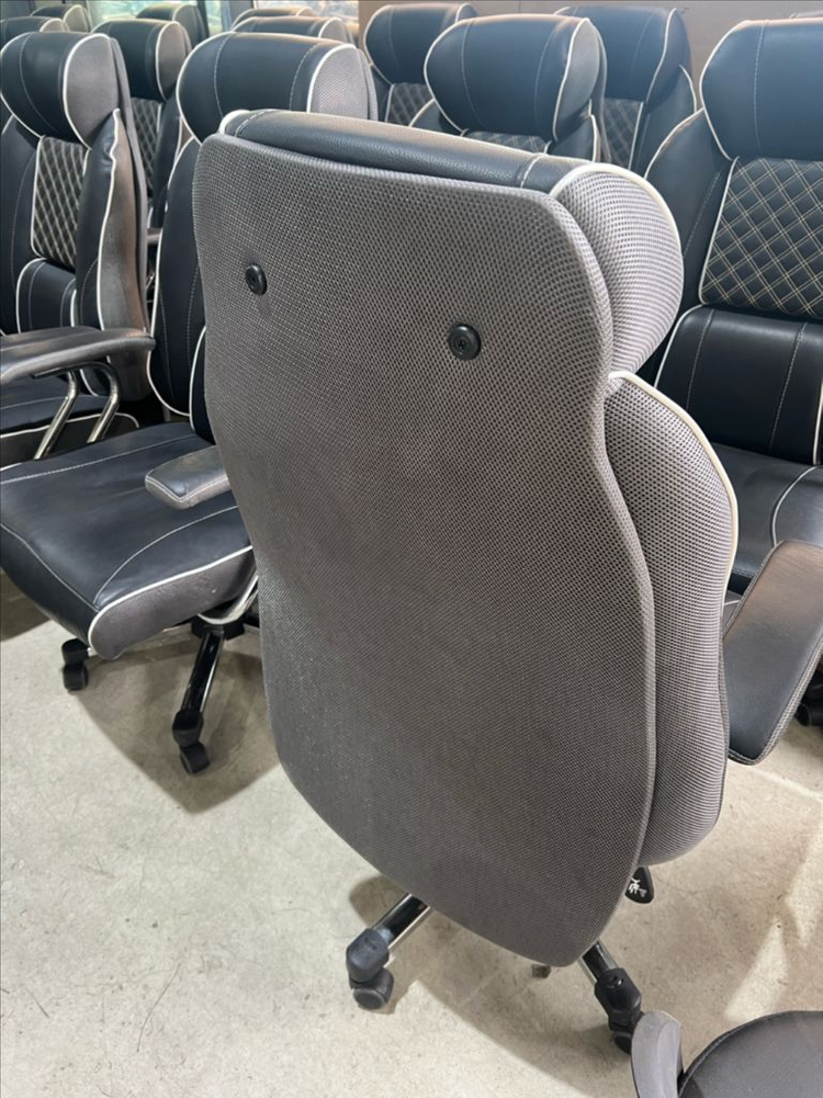 중고 블랙 PC방의자 게이밍 이미지