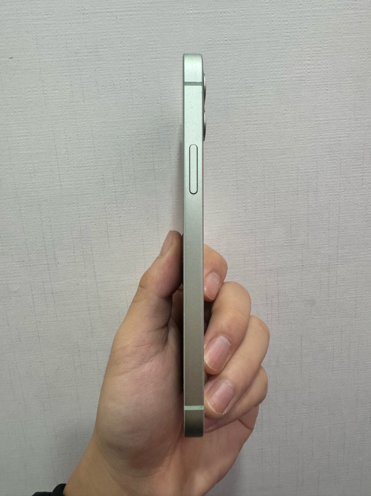 아이폰 12 쌈무그린 이미지