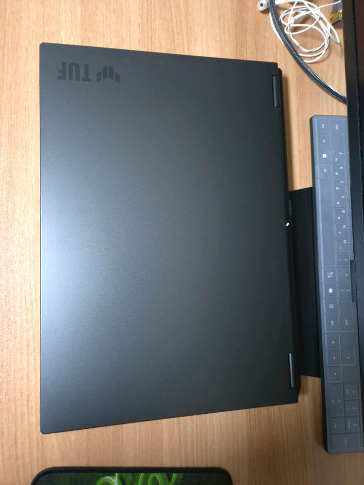 아수스 터프 A18 게이밍 노트북 18인치 32G 1.5TB RTX 5060 윈도우 11 정품 이미지