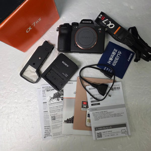소니a7r5 바디판매합니다 1-2만컷대풀박스구성 소니캐논교환가능 이미지