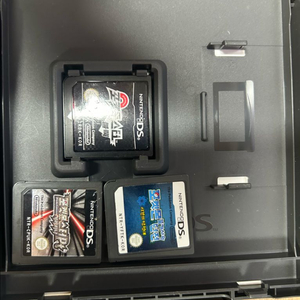 닌텐도 ds lite 및 포켓몬스터 칩 판매 이미지