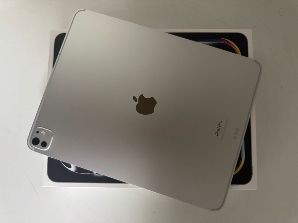 M4 아이패드 프로 13 1TB 셀룰러 + WIFI & M4 매직키보드 13 & 애플펜슬 프로 이미지