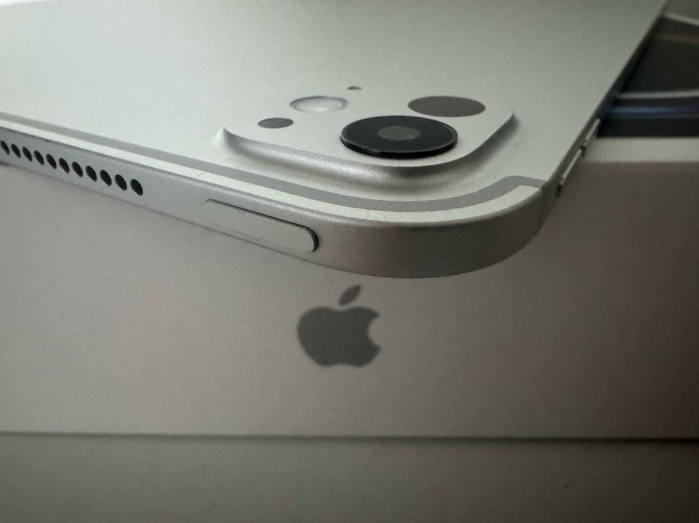 M4 아이패드 프로 13 1TB 셀룰러 + WIFI & M4 매직키보드 13 & 애플펜슬 프로 이미지