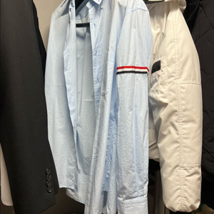 톰브라운셔츠 이미지