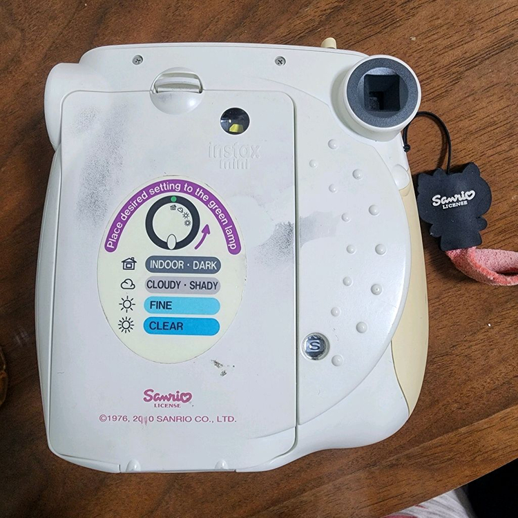 후지필름 인스탁스 미니 7S 헬로키티 폴라로이드 카메라 이미지