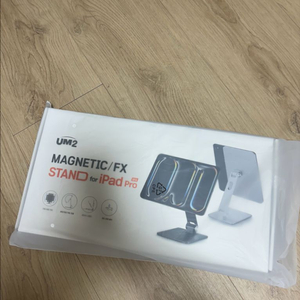 um2 아이패드 마그네틱 자석 접이식 스탠드 거치대 아이패드 프로13 이미지