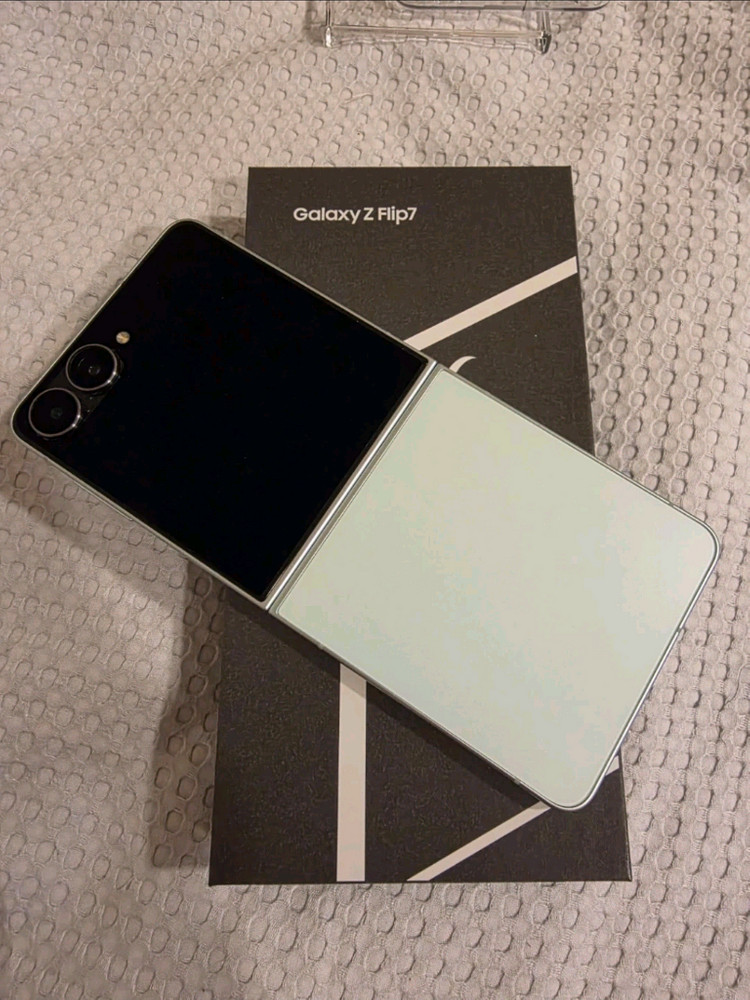 갤럭시 플립7 512 민트 자급제 이미지