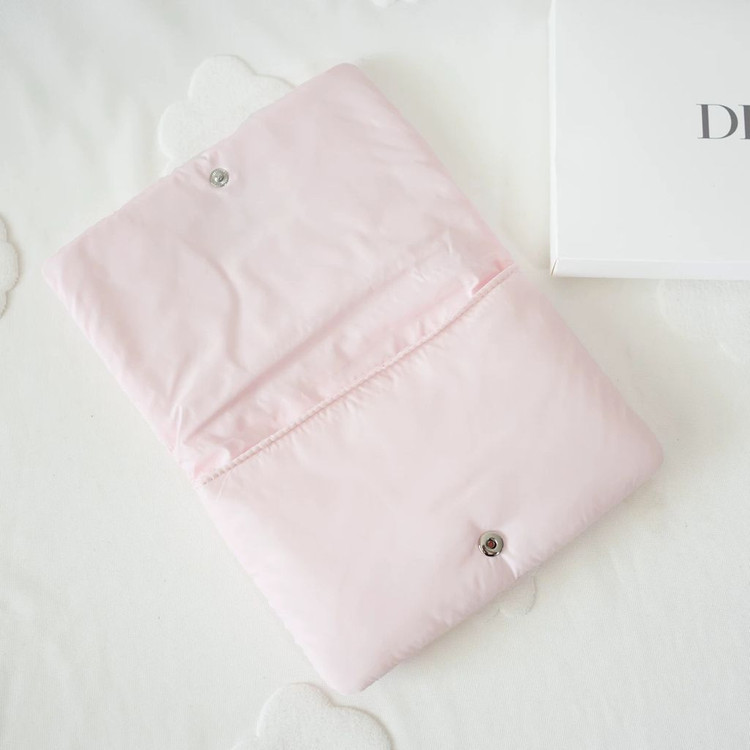 디올 핑크 패딩 파우치 클러치 이미지