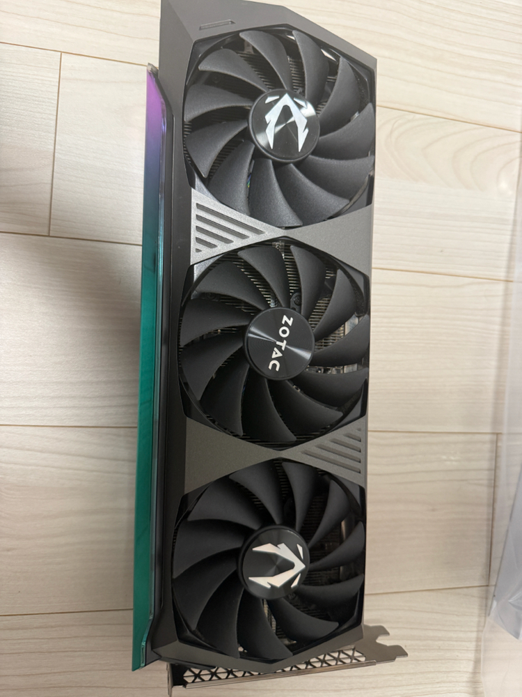 ZOTAC GAMING GeForce RTX 3070 Ti AMP Holo 이미지