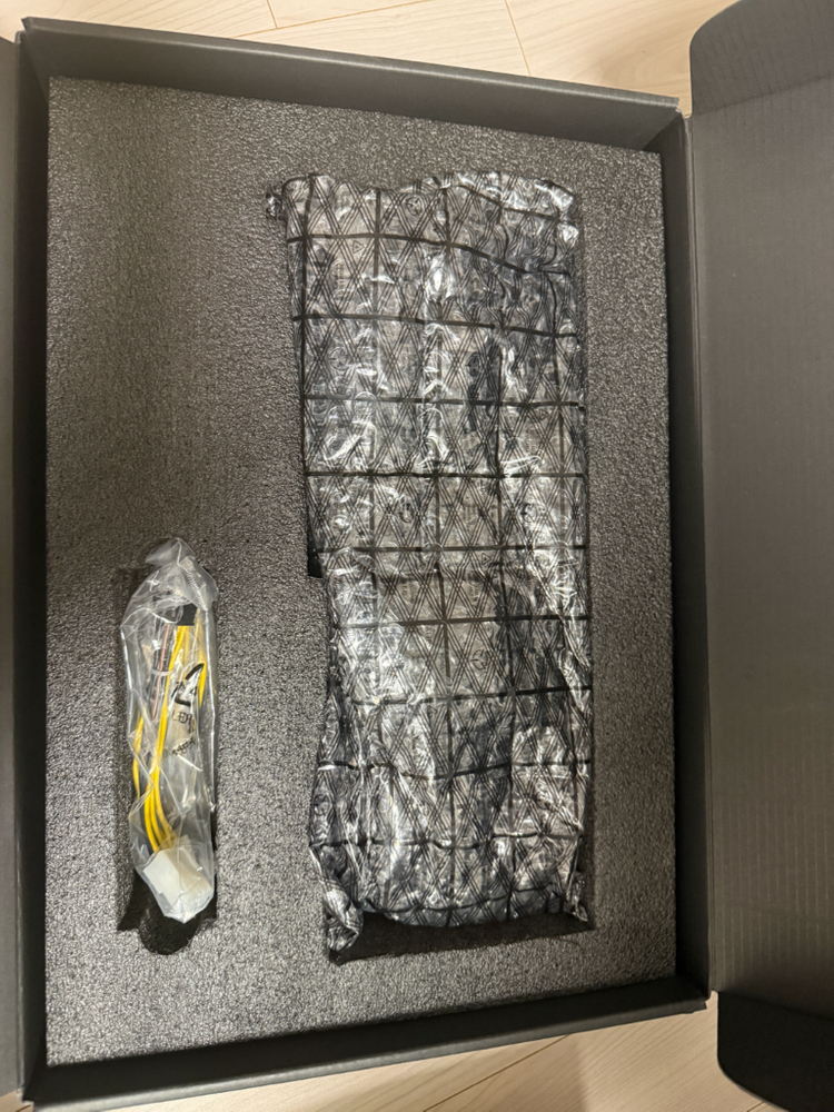 ZOTAC GAMING GeForce RTX 3070 Ti AMP Holo 이미지