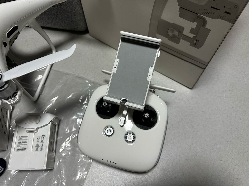 DJI 팬텀4 프로 V2.0 드론 이미지