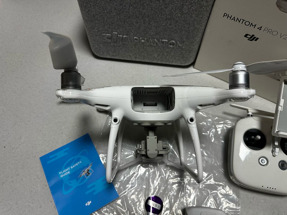 DJI 팬텀4 프로 V2.0 드론 이미지