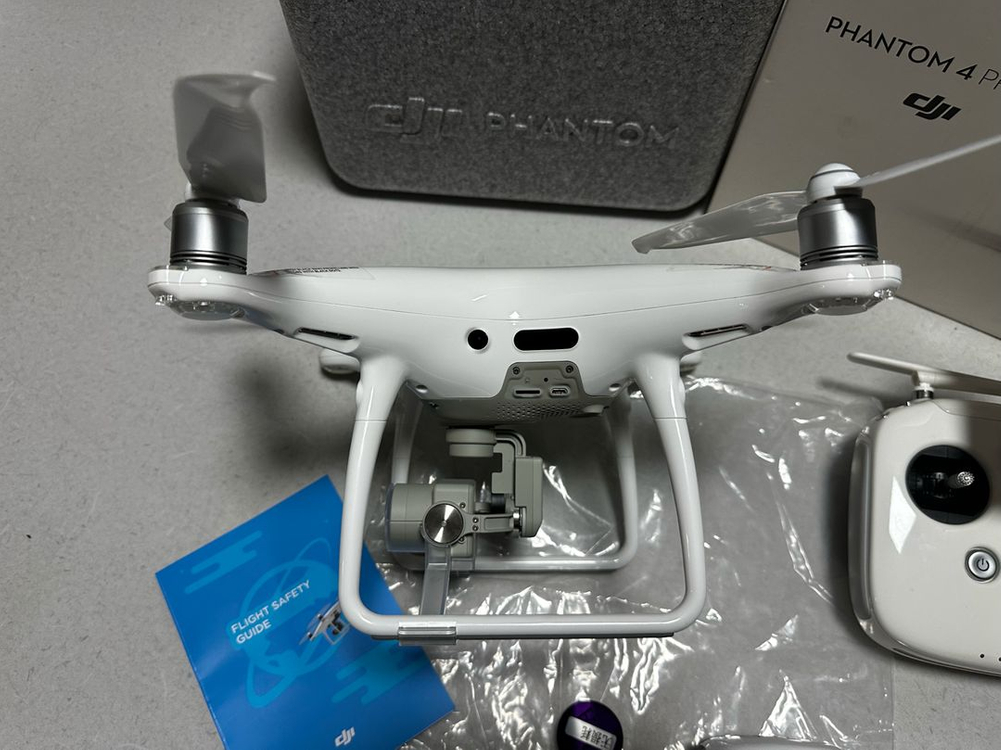 DJI 팬텀4 프로 V2.0 드론 이미지