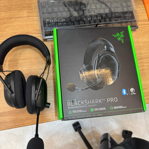 레이저 블랙샤크 v2 pro 2023 무선 이미지