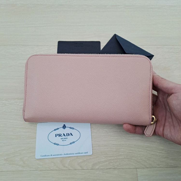 [100%/정품] 프라다 사피아노 핑크 지퍼 장지갑, 프라다지갑,프라다장지갑 이미지