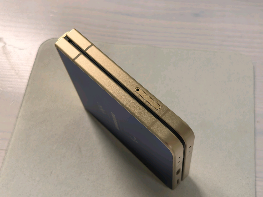 삼성 갤럭시 Z 플립 7 올림픽 에디션 512G (Galaxy Z Flip 7 Olympic Edition) 이미지