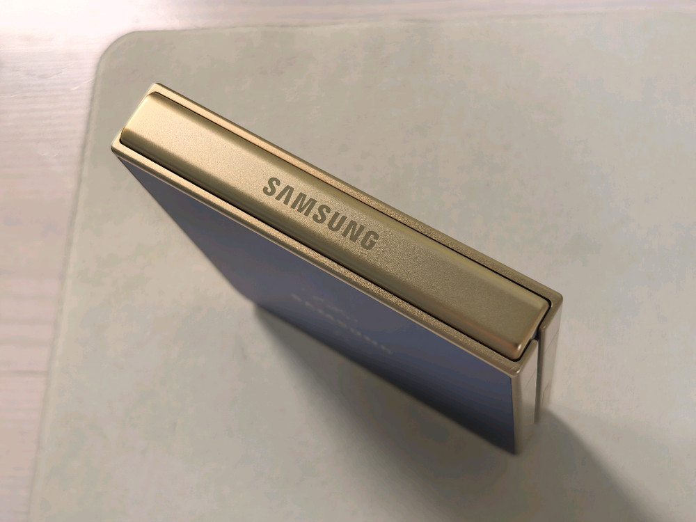 삼성 갤럭시 Z 플립 7 올림픽 에디션 512G (Galaxy Z Flip 7 Olympic Edition) 이미지