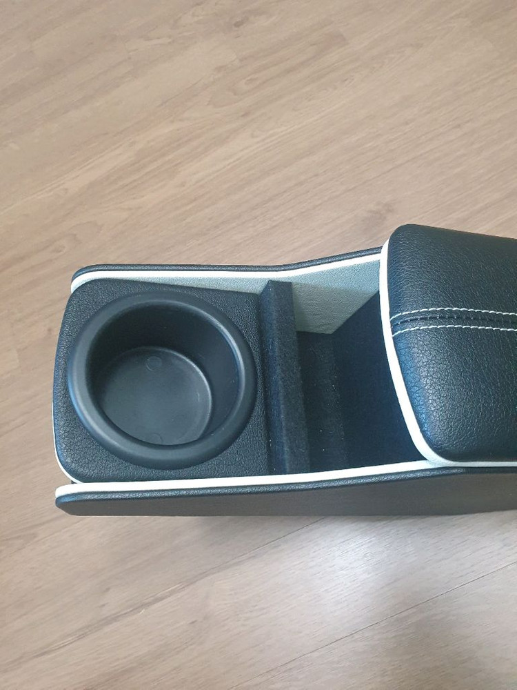 캐스퍼 가솔린 수작남 콘솔박스 블랙 판매합니다. 이미지