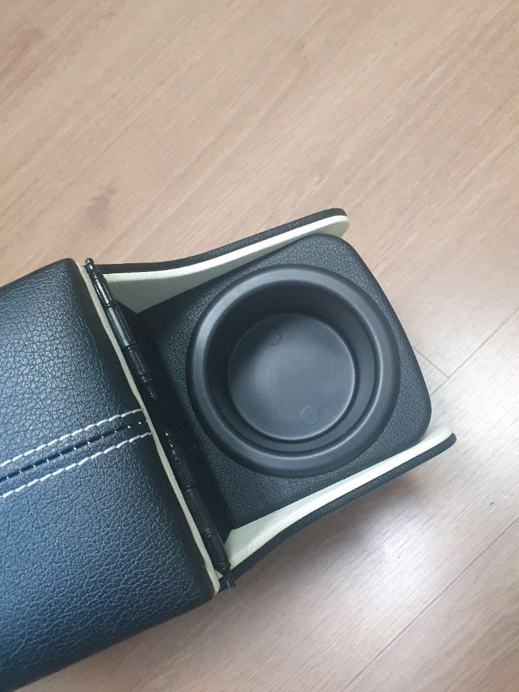 캐스퍼 가솔린 수작남 콘솔박스 블랙 판매합니다. 이미지