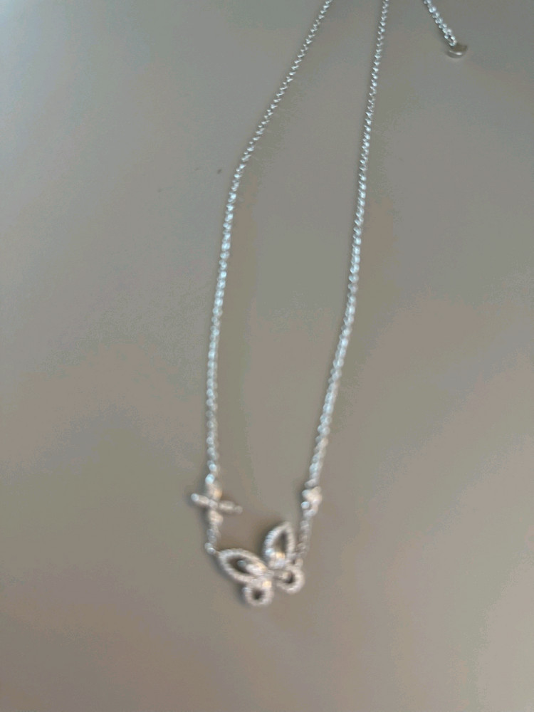 그라프 버터플라이 목걸이 이미지