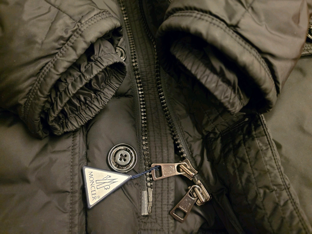 몽클레어 22FW 클루니 블랙 백화점정품 3사이즈 새상품급 풀구성 이미지