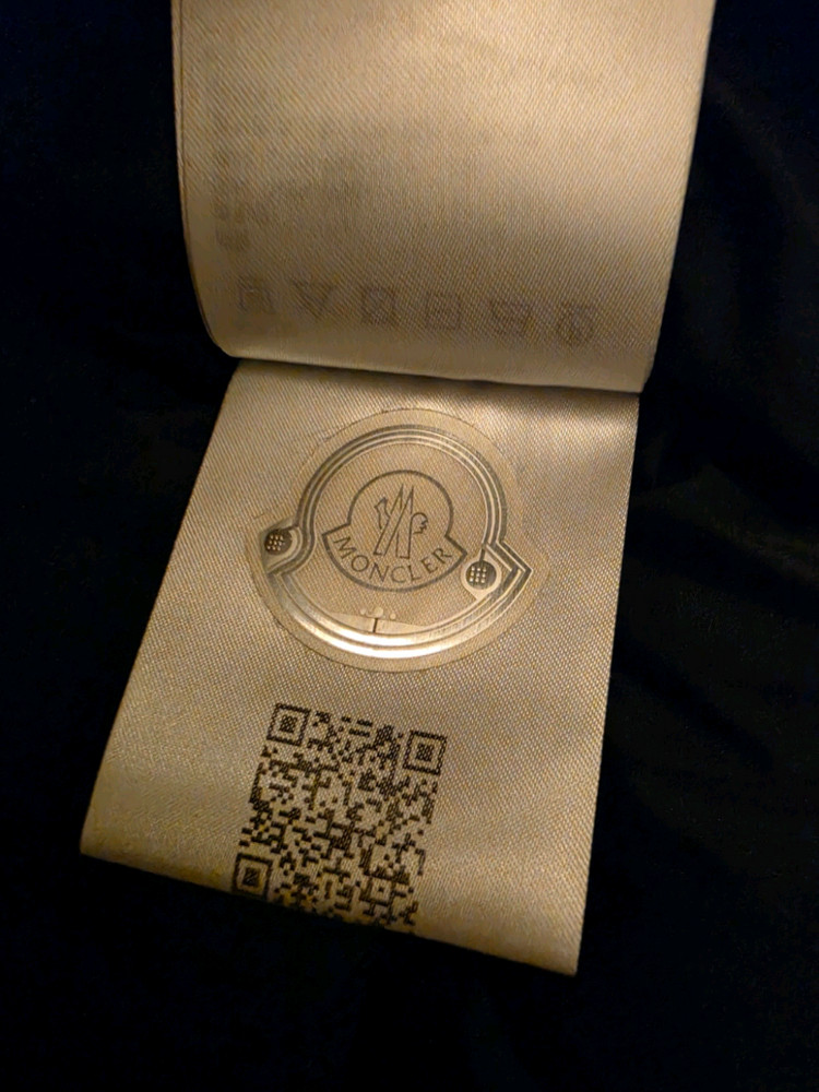 몽클레어 22FW 클루니 블랙 백화점정품 3사이즈 새상품급 풀구성 이미지