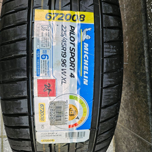 225 45 19 / #2254519 미쉐린 파일럿 스포츠4 이월타이어 새제품 1본 이미지